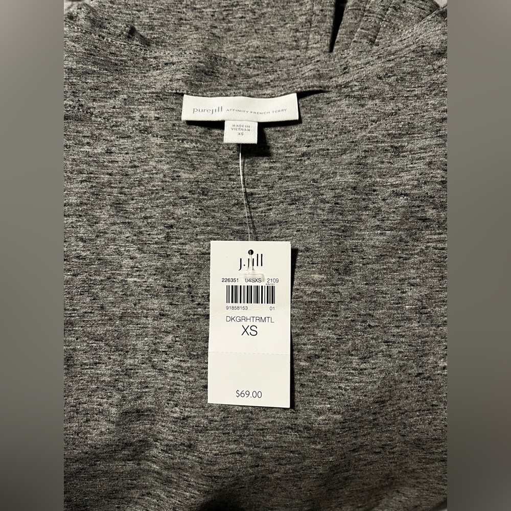 NWT grey tunic with POCKETS! - Picture 4 of 4